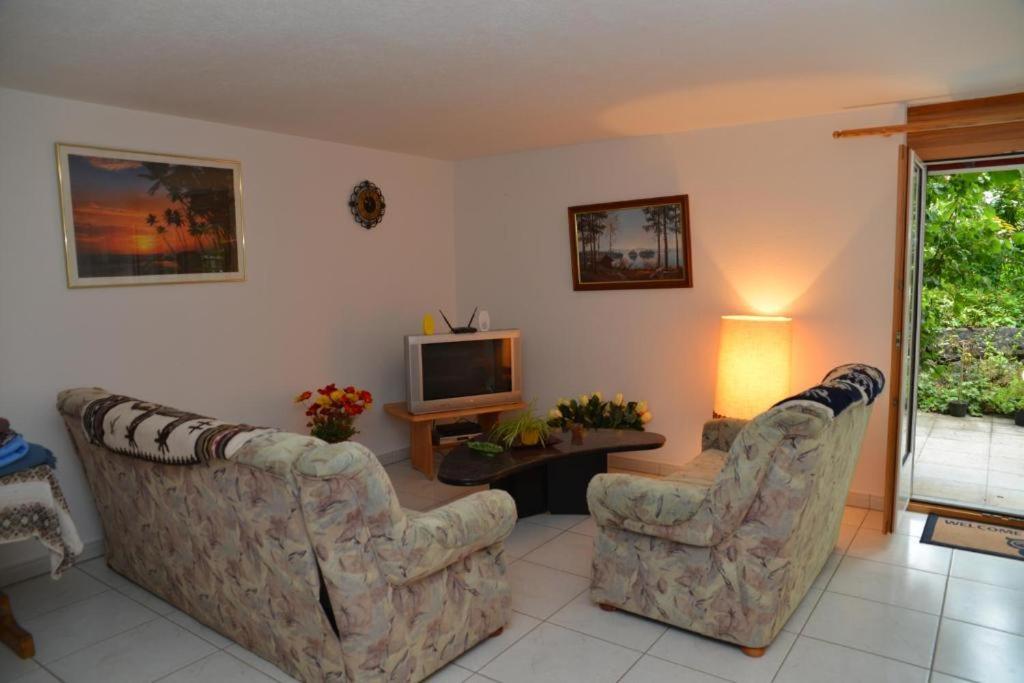 Bed And Breakfast - Die Aelplersuit Fuer Backpackers Im Berghuesli Linthal מראה חיצוני תמונה