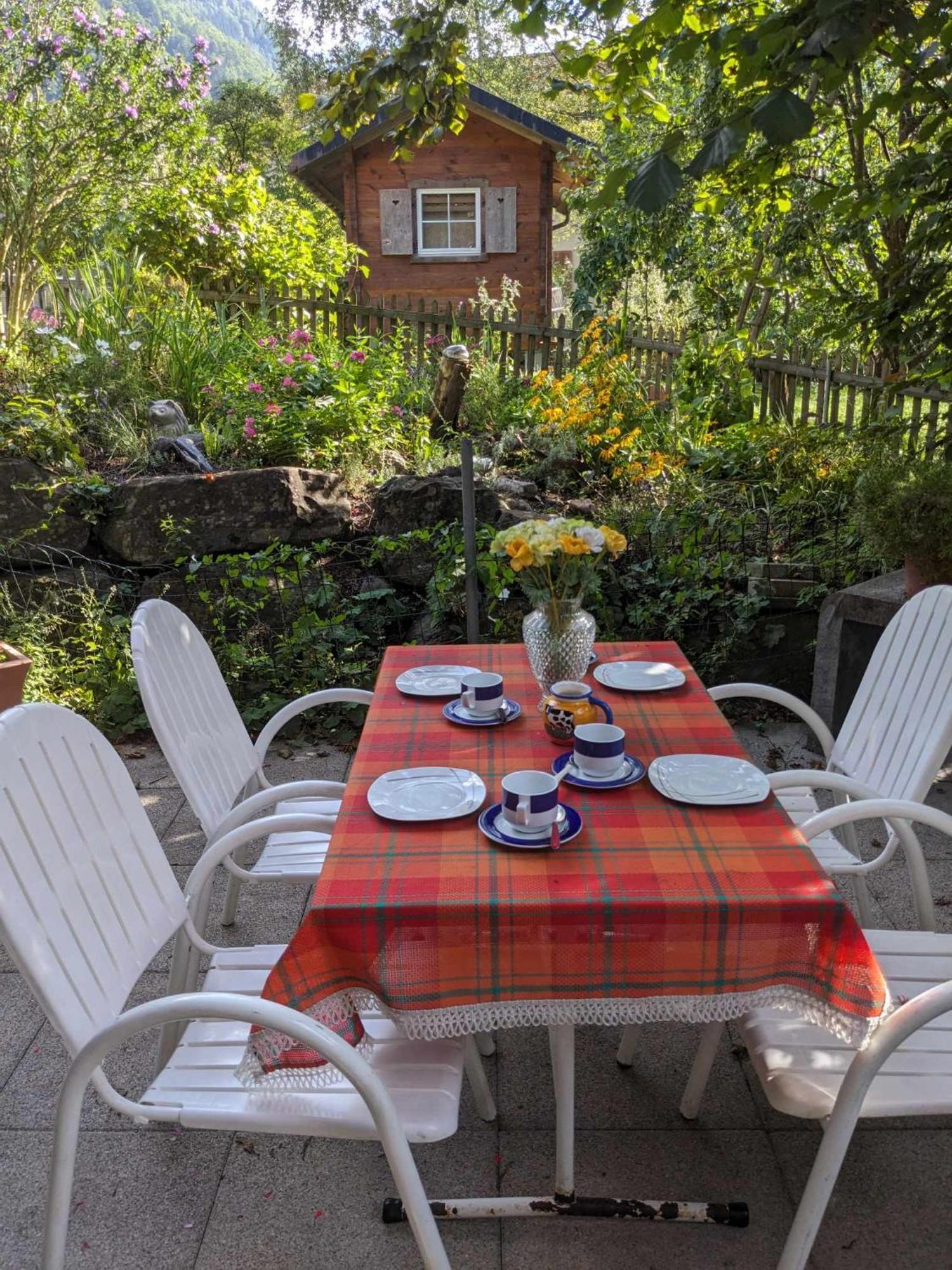 Bed And Breakfast - Die Aelplersuit Fuer Backpackers Im Berghuesli Linthal מראה חיצוני תמונה
